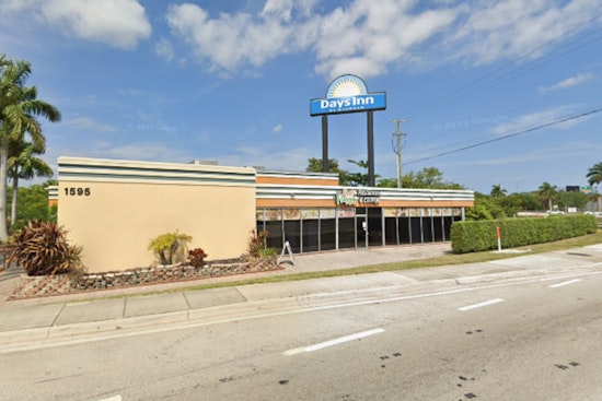 Fire Crews Extinguish Blaze at Oakland Park Restaurant, No Casualties Reported