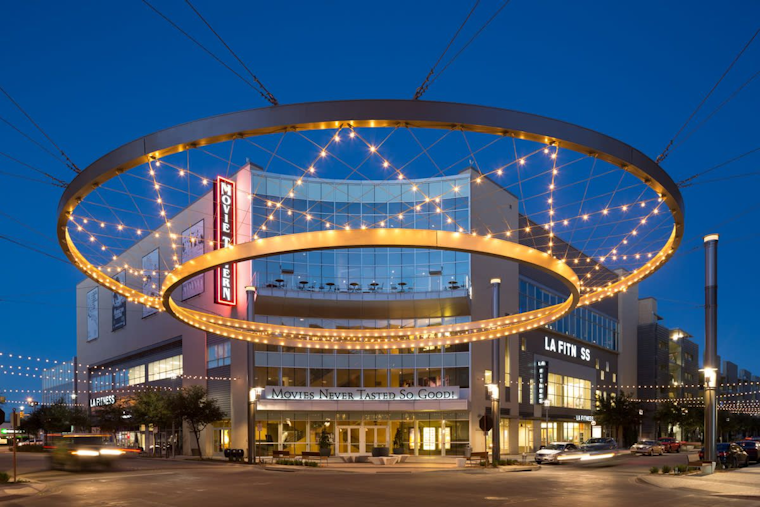 Fort Worth Increases Entertainment District Safety with $49K Study and New Crowd Control Measures