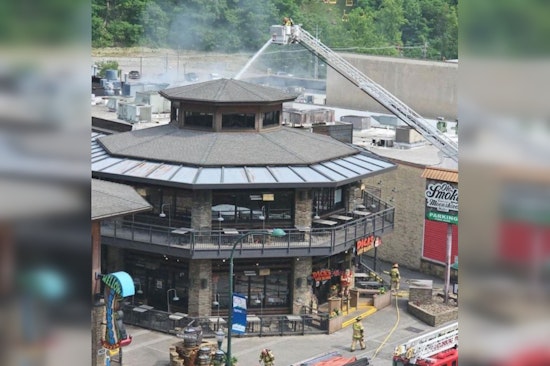 Gatlinburg Parkway Reopens After Quick Response to Fire at Dick's Last Resort