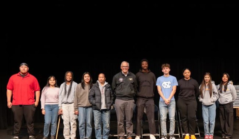 Gov. Inslee Tours Vancouver to Tackle Asthma, Housing, and Student Aid Challenges