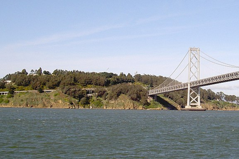 Grass Fire on Yerba Buena Island Shuts Down Bay Bridge Lanes, Disrupts San Francisco Traffic