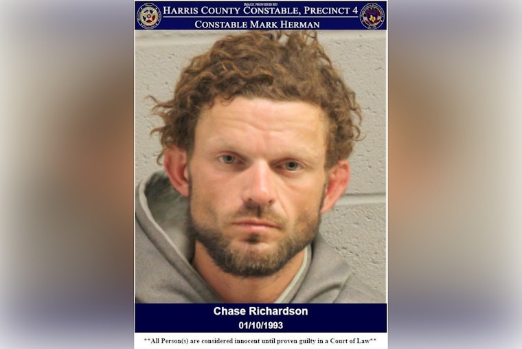 Harris County Deputies Nab Suspect Chase Richardson After Foot Chase on Theft, Evading Arrest Charges