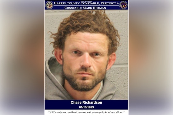 Harris County Deputies Nab Suspect Chase Richardson After Foot Chase on Theft, Evading Arrest Charges