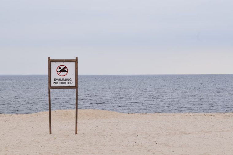 Health Advisory Issued for Los Angeles Beaches Due to High Bacterial