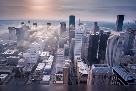 Houston Braces for Rain, Thunderstorms: NWS Predicts Tumultuous Weekend Weather Pattern