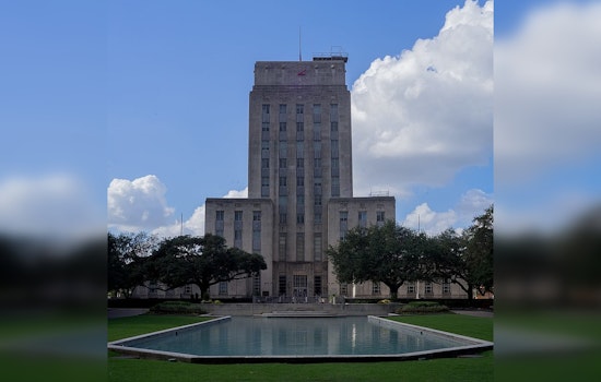 Houston Grapples with Soaring $300M Deficit, Mayor Whitmire Proposes 5% City Department Cuts in FY '25 Budget Plan