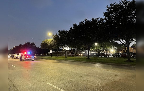Houston Police Hunt Suspect After Man Fatally Shot on Broadway, Community Rattled by Violence