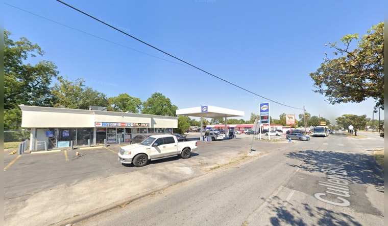 Houston Police Investigate Early Morning Fatal Shooting at Local Convenience Store
