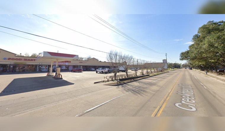 Houston Police Investigate Fatal Shooting at Gas Station, Victim Unidentified as Community Seeks Answers