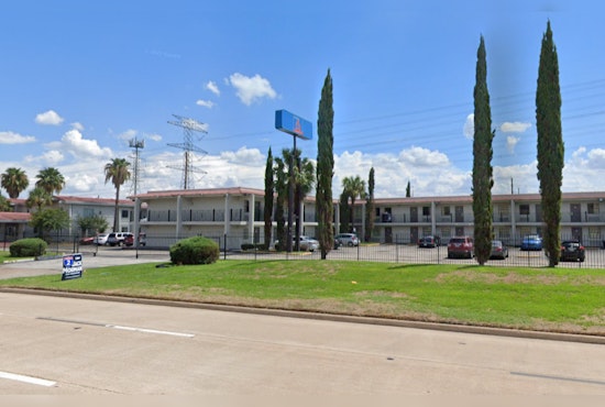 Houston Police Investigate Fatal Shooting Outside Hotel on North Sam Houston Parkway