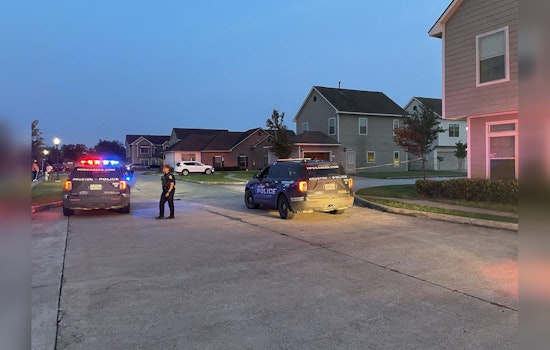 Houston Police Launch Manhunt After Woman Critically Wounded in Southeast Side Shooting