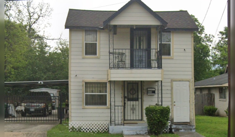 Houston Police Probe Death of Man Found in North Houston House Fire