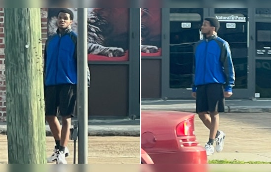 Houston Police Seek Public's Help to Find Man Accused of Assaulting 77-Year-Old in River Oaks