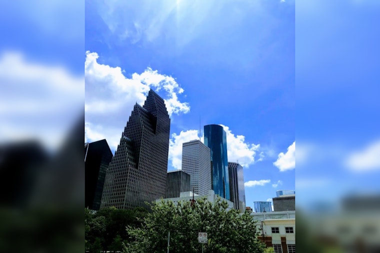 Houston Preps for Sweltering Memorial Day Weekend Amid Severe Thunderstorm Threats