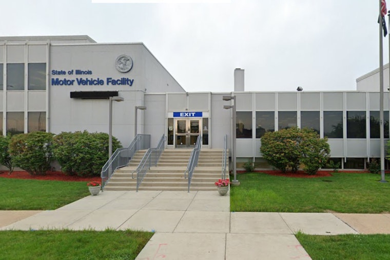 Illinois DMVs Offer Special Saturday Hours for Teen Drivers This Summer