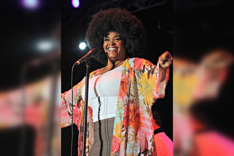 Jill Scott Awards Scholarships to Philly Students Through Her Blue's Babe Foundation