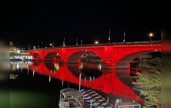 Lake Havasu City Honors Fallen Heroes with Enthralling Red Lights During 'Light the Night' Vigil