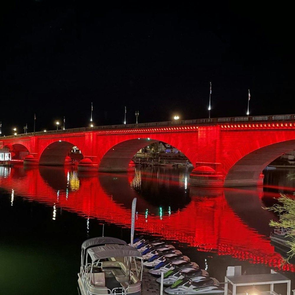 Lake Havasu City Honors Fallen Heroes with Enthralling Red Lights During 'Light the Night' Vigil