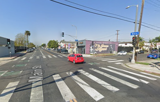LAPD Officers Fatally Shoot Knife-Wielding Suspect in South Los Angeles, Investigation Underway