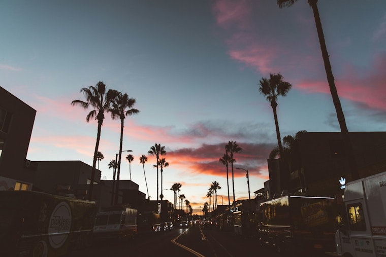 Los Angeles Anticipates Sun and Cloud Waltz With Mild Spring Temperatures, Possible Weekend Rain