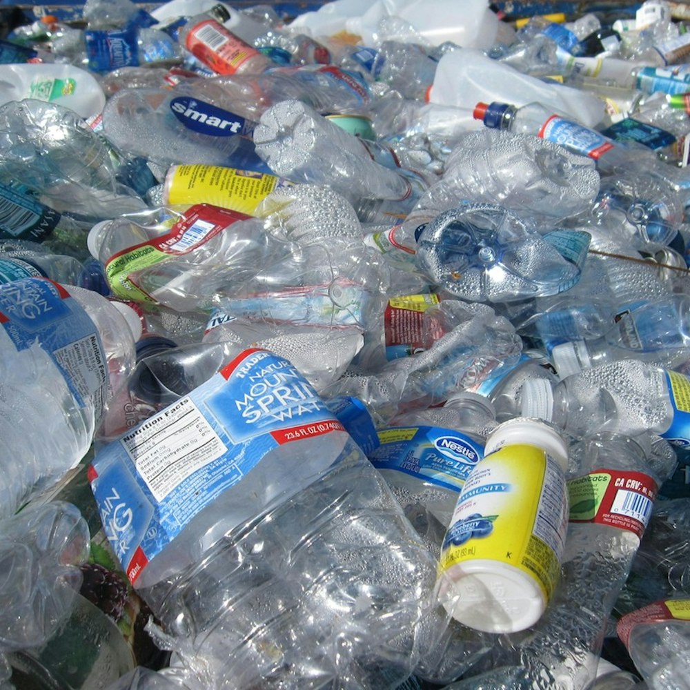 Los Angeles County Bolsters Fight Against Plastic Waste, Backs Bills to Close Bag Ban Loophole
