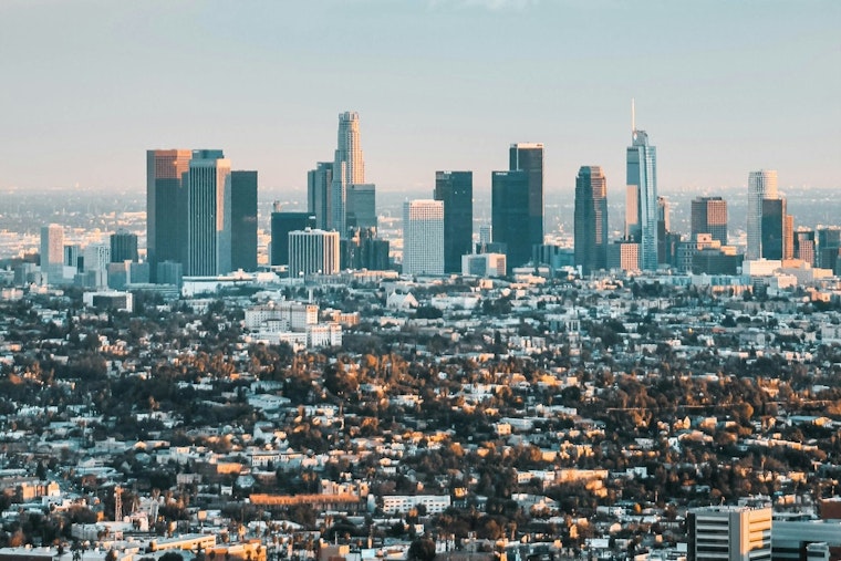 Los Angeles Embraces Week of Morning Fog and Sunny Afternoons with Highs in the 70s