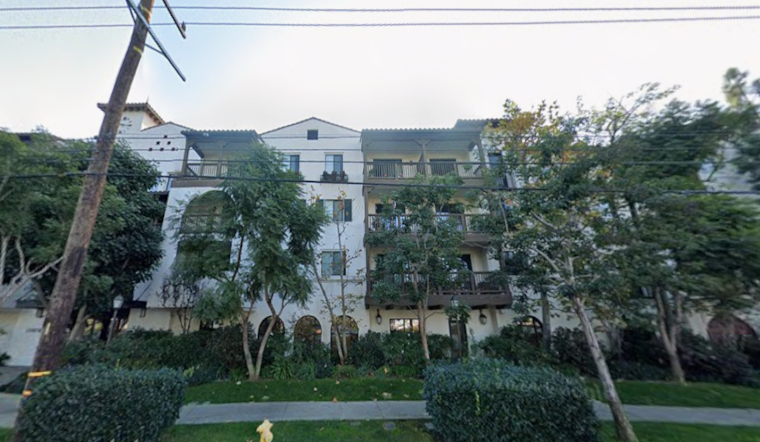 Los Angeles Fire Department Quickly Extinguishes Del Rey Apartment Fire, No Injuries Reported