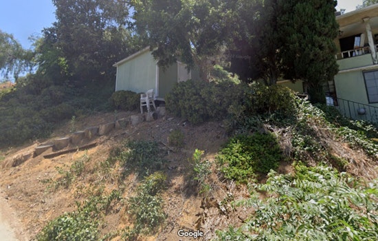 Los Angeles Firefighters Extinguish Fierce Eagle Rock Home Blaze in Under 30 Minutes