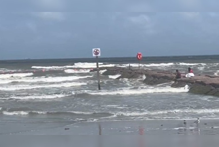 Louisiana Man Dies After Being Swept Away by Rip Current in Galveston During Holiday Weekend