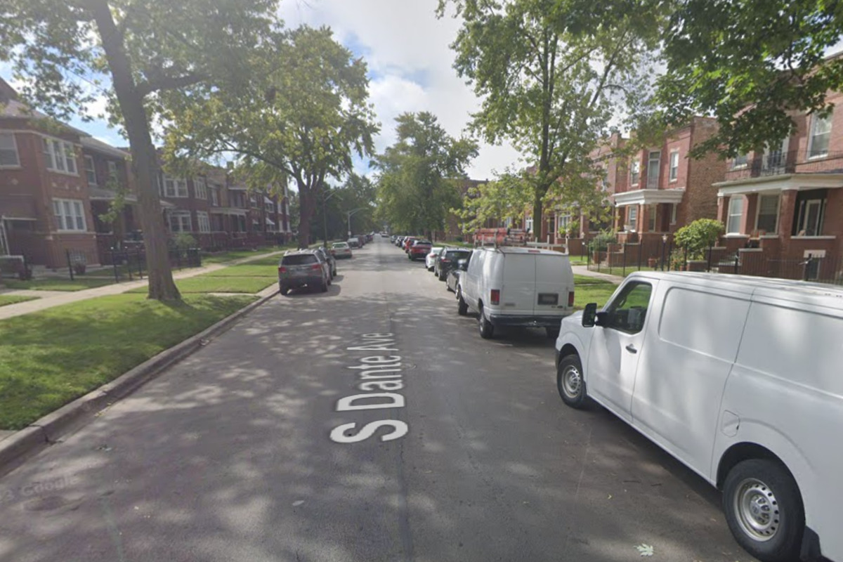 Man Critically Injured In South Shore Neighborhood Shooting, Chicago