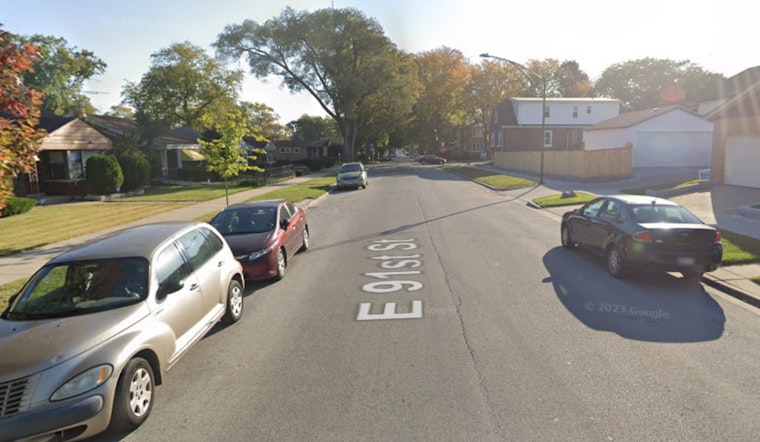 Man Fatally Shot While Driving Leads to Crash in Chicago's Calumet Heights