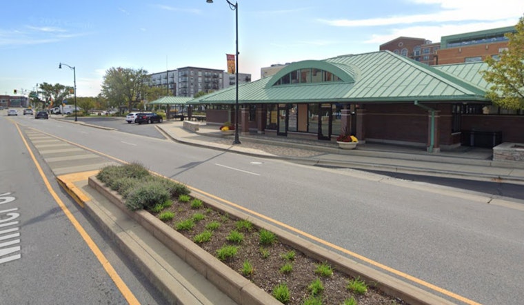 Man Fatally Struck by Metra Train at Des Plaines Station, Prompting Commuter Delays