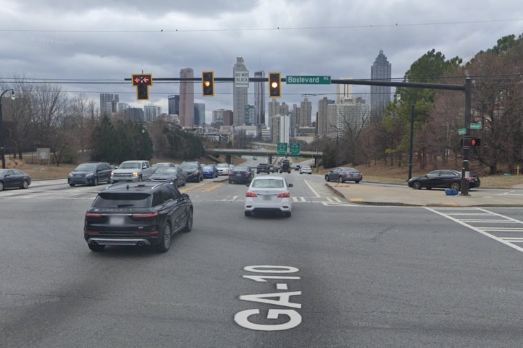 Man Killed in Early Morning Car Crash Near Boulevard NE in Atlanta
