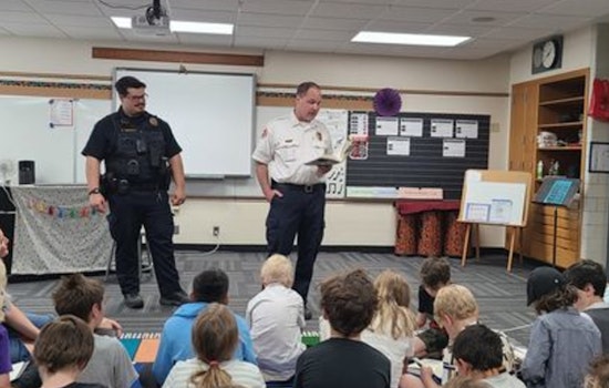 Mankato Police and Firefighters Team Up with United Way to Promote Literacy and Safety to Fourth Graders