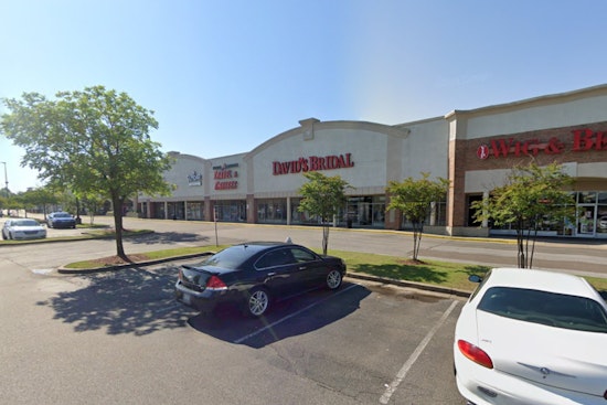 Memphis Firefighters Quickly Contain Strip Mall Blaze on Wolf Creek Parkway, No Injuries Reported
