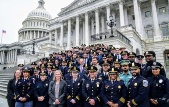 Metropolitan Police Celebrates Graduation of 17 Officials from Leadership Academy in D.C.