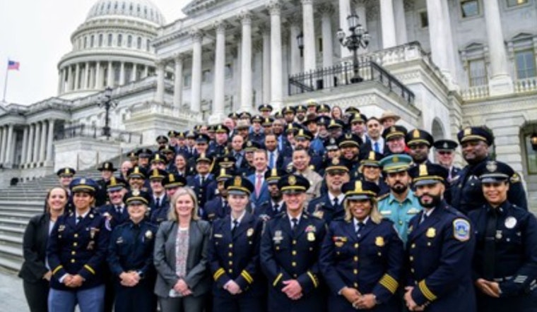Metropolitan Police Celebrates Graduation of 17 Officials from Leadership Academy in D.C.