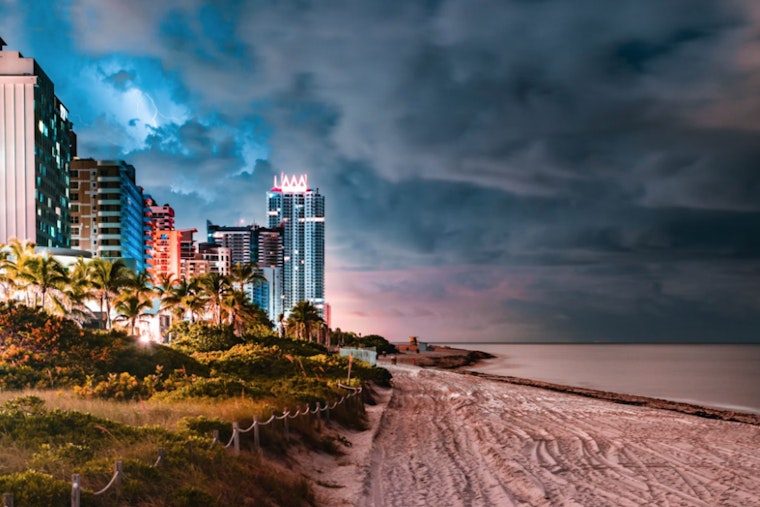 Miami Braces for Sweltering Mother's Day Weekend with Highs in the 90s, Chance of Storms