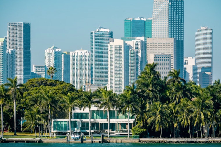 Miami Forecasts Sunny Skies and Rising Heat for Memorial Day Weekend, Rain Expected Mid-Next Week
