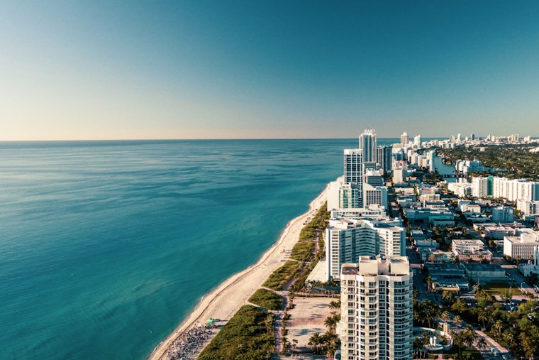 Miami Heats Up with Mid-80s Temperature Surge Amid Sunny Cinco de Mayo Celebrations