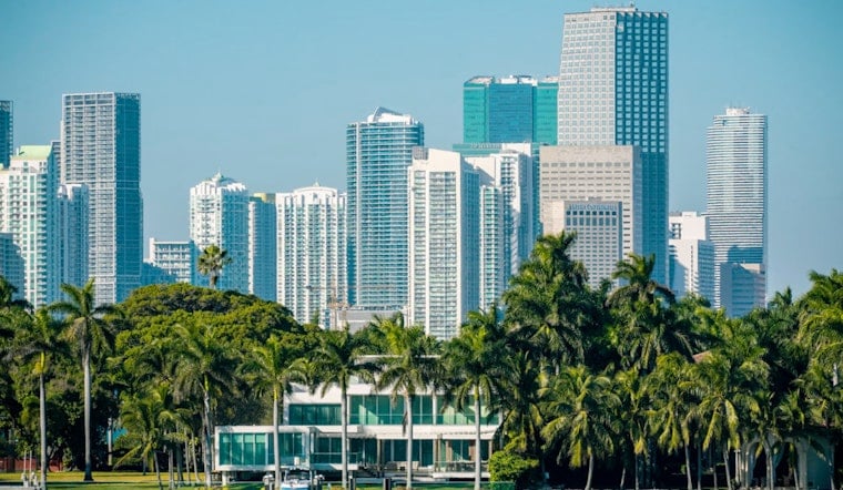 Miami Prepares for Weekend Heatwave with Highs in Mid-80s and Sporadic Showers