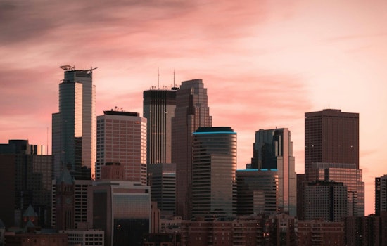 Minneapolis Anticipates Showers and Gusty Winds, with Thunderstorms Likely Next Week