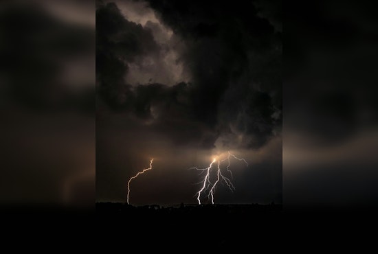 Minneapolis Braces for Showers and Thunderstorms on Memorial Day, Unsettled Week Ahead