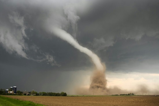 Minneapolis Residents on Alert for Severe Weather as NWS Warns of Tornado Potential