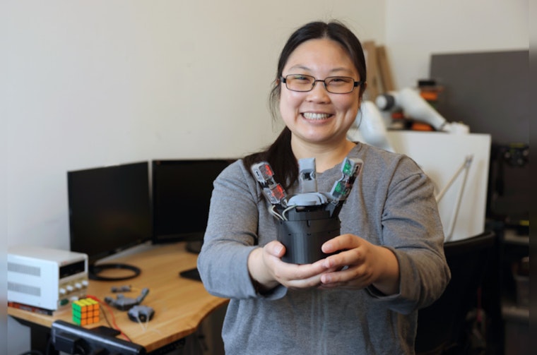 MIT's 'GelPalm' Revolution: New Robotic Hand Mimics Human Touch, Prosthetics to Get More Lifelike