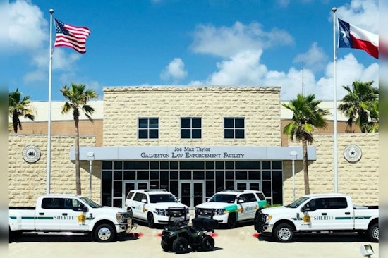 Motorcyclist Dies in High-Speed Police Chase on I-45 in Galveston County
