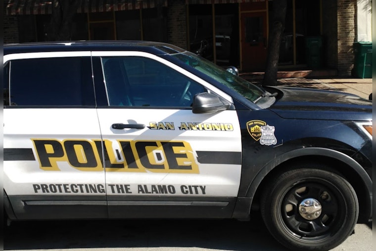 Motorist Rescued in San Antonio I-10 Collision, Minor Injuries Reported