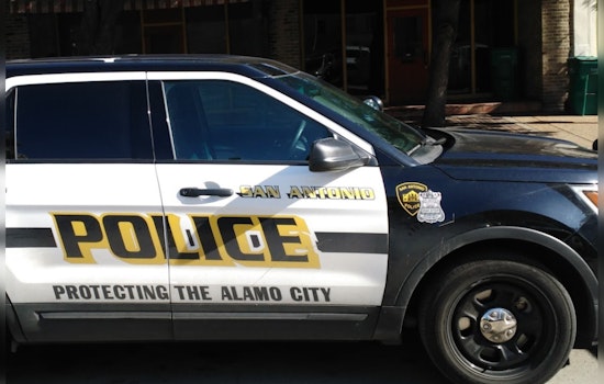 Motorist Rescued in San Antonio I-10 Collision, Minor Injuries Reported