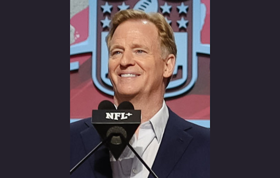 NFL Commissioner Goodell and Tennessee Governor Lee Champion New Smart Heart Act to Equip Schools with Lifesaving AEDs