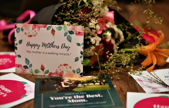 Nourish Phoenix to Spoil Mothers with Free Purses Filled with Luxuries and Beauty Treats This Mother's Day